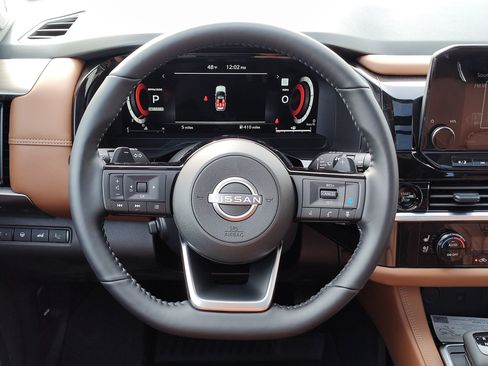 New 2025 Nissan Pathfinder Platinum image 8