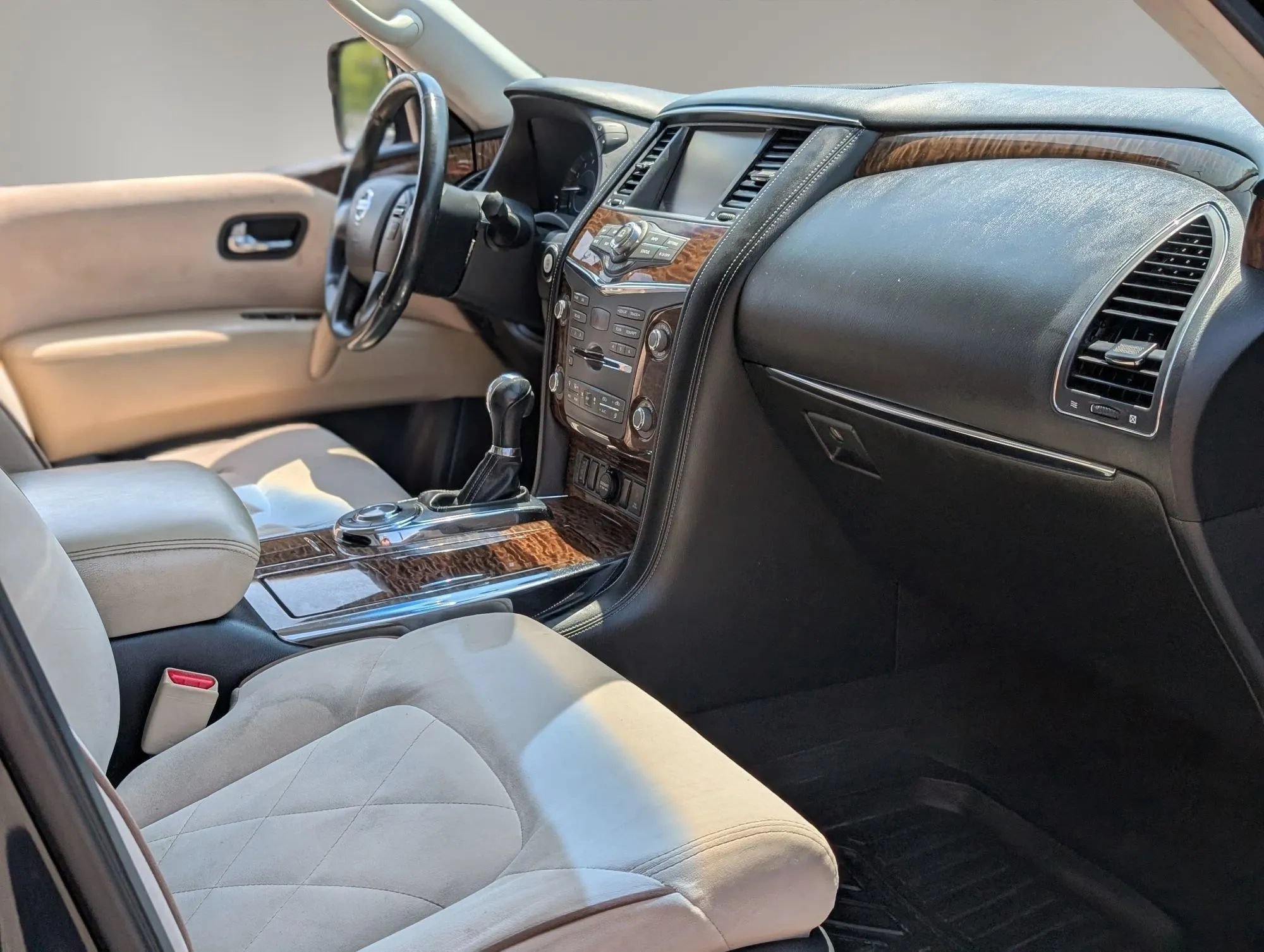 Used 2017 Nissan Armada SV w/ Driver Package RWD image 26