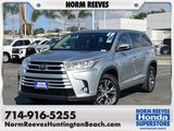 Used 2017 Toyota Highlander Plus image 1