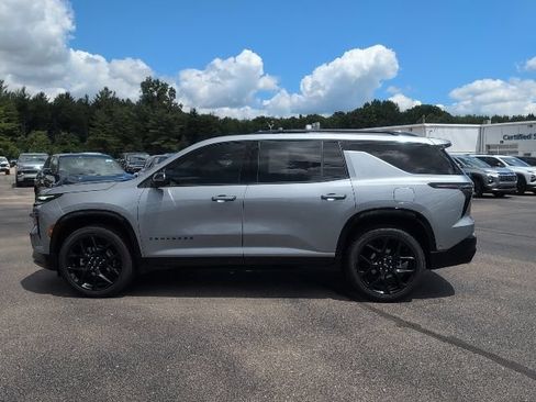 Used 2024 Chevrolet Traverse RS w/ LPO, Floor Liner Package AWD/4WD image 4