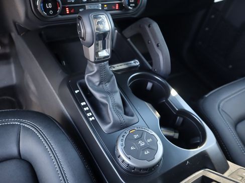 New 2025 Ford Bronco Big Bend w/ Black Diamond Package image 10