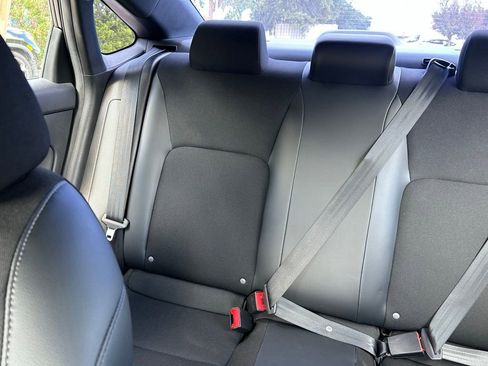 Used 2022 Honda Civic Sport image 12