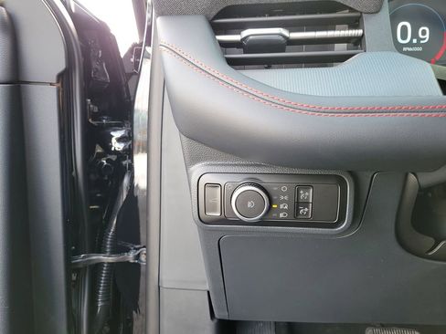 New 2026 Ford Explorer ST-Line w/ ST-Line Street Pack image 21