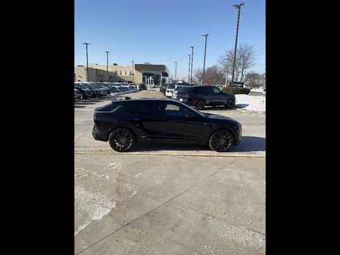 New 2026 Cadillac Lyriq V AWD/4WD image 5