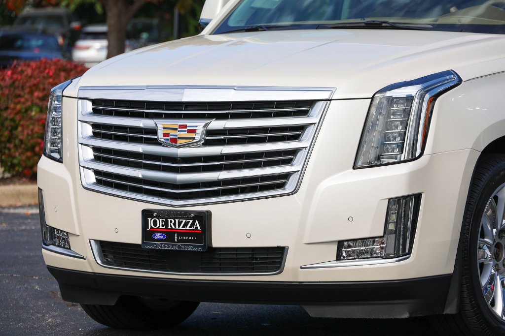 Used 2015 Cadillac Escalade Platinum AWD/4WD image 16