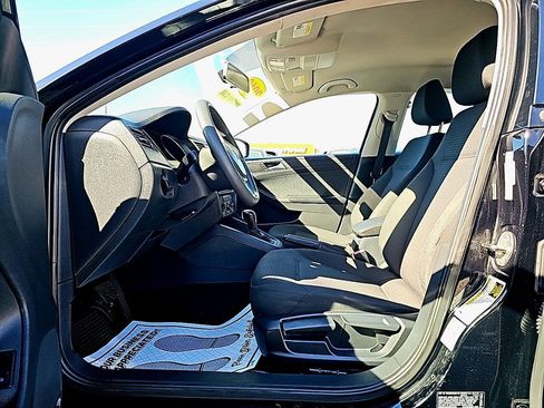 Used 2016 Volkswagen Jetta S image 6