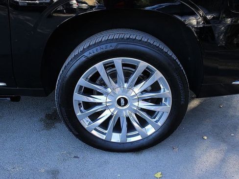 Used 2021 Cadillac Escalade ESV Premium Luxury RWD image 8
