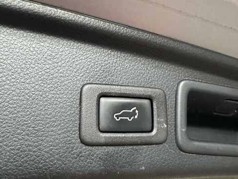 Used 2016 Subaru Forester 2.0XT Touring w/ Eyesight & Navigation System AWD/4WD image 17