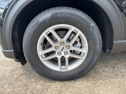 New 2025 Ford Explorer Active image 9