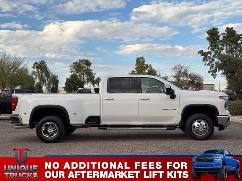 Used 2024 Chevrolet Silverado 3500 LTZ w/ LTZ Plus Package image 4