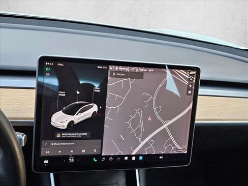 Used 2020 Tesla Model 3 Standard Range Plus RWD image 9