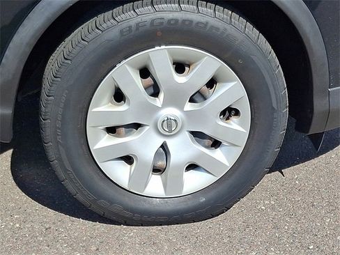 Used 2019 Nissan Rogue Sport S image 8