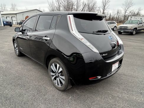 Used 2015 Nissan Leaf SL w/ Premium Package image 8