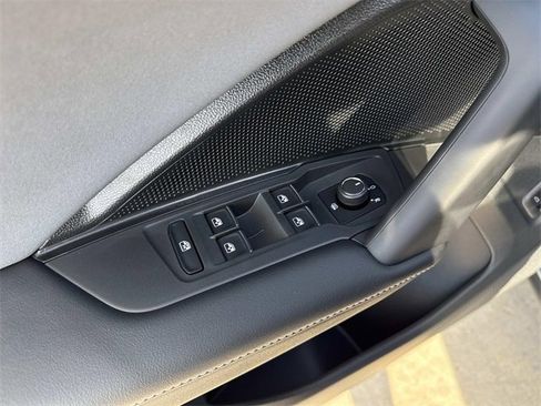 New 2026 Volkswagen Tiguan SE R-Line image 12