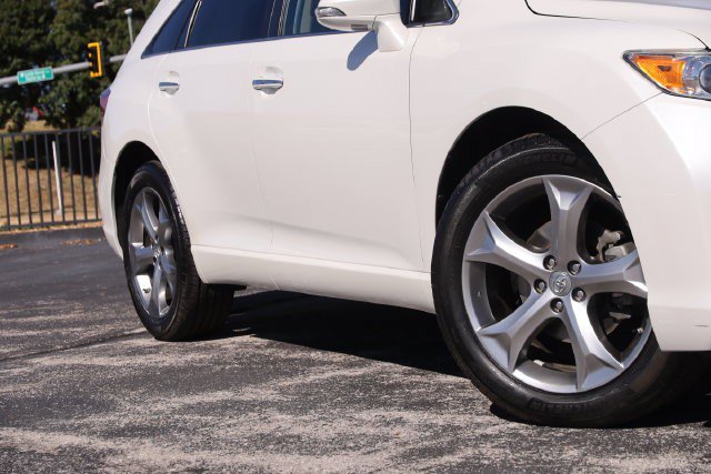 Used 2013 Toyota Venza XLE w/ XLE Premium Pkg AWD/4WD image 3