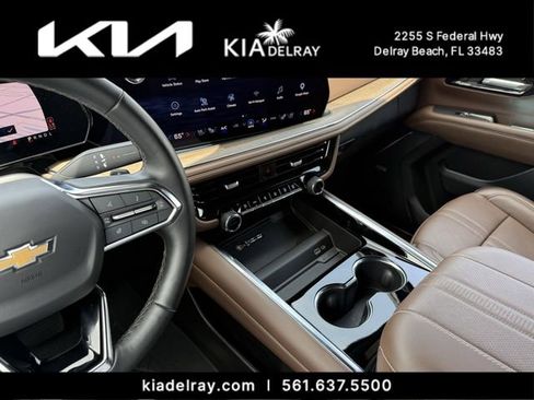 Used 2025 Chevrolet Tahoe High Country RWD image 24