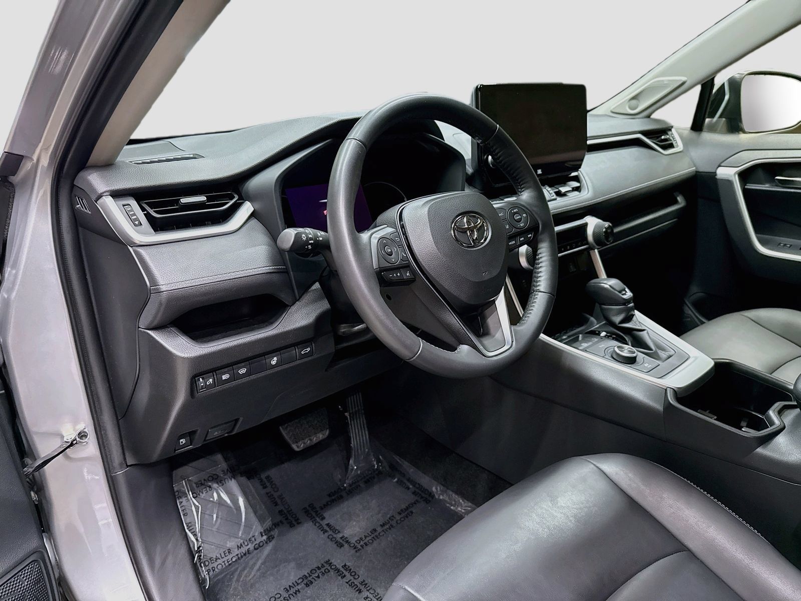 Used 2023 Toyota RAV4 XLE Premium AWD/4WD image 11