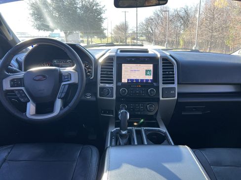 Used 2015 Ford F150 Lariat image 28