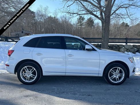 Used 2017 Audi Q5 2.0T Premium Plus w/ Technology Package image 2