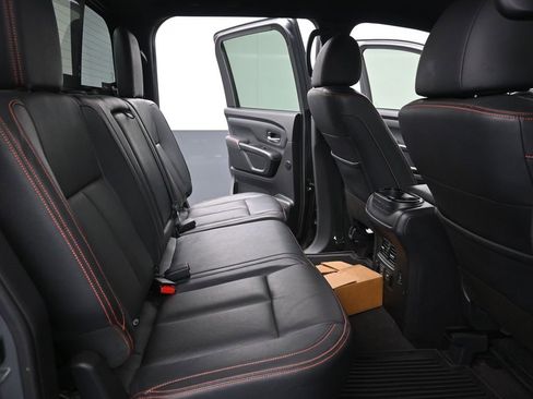 Used 2021 Nissan Titan PRO-4X w/ Pro-4x Convenience Package image 31