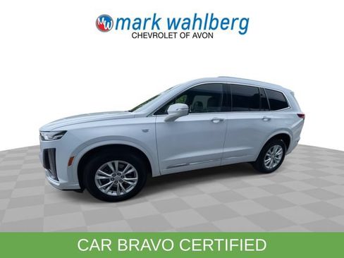 Certified 2024 Cadillac XT6 Luxury w/ LPO, Floor Liner Package AWD/4WD image 4
