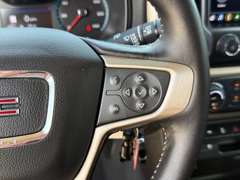 Used 2022 GMC Canyon Denali RWD image 16