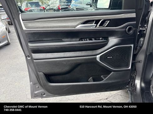 Used 2024 Jeep Wagoneer Series II image 13