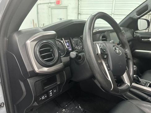 Used 2019 Toyota Tacoma Limited RWD image 14