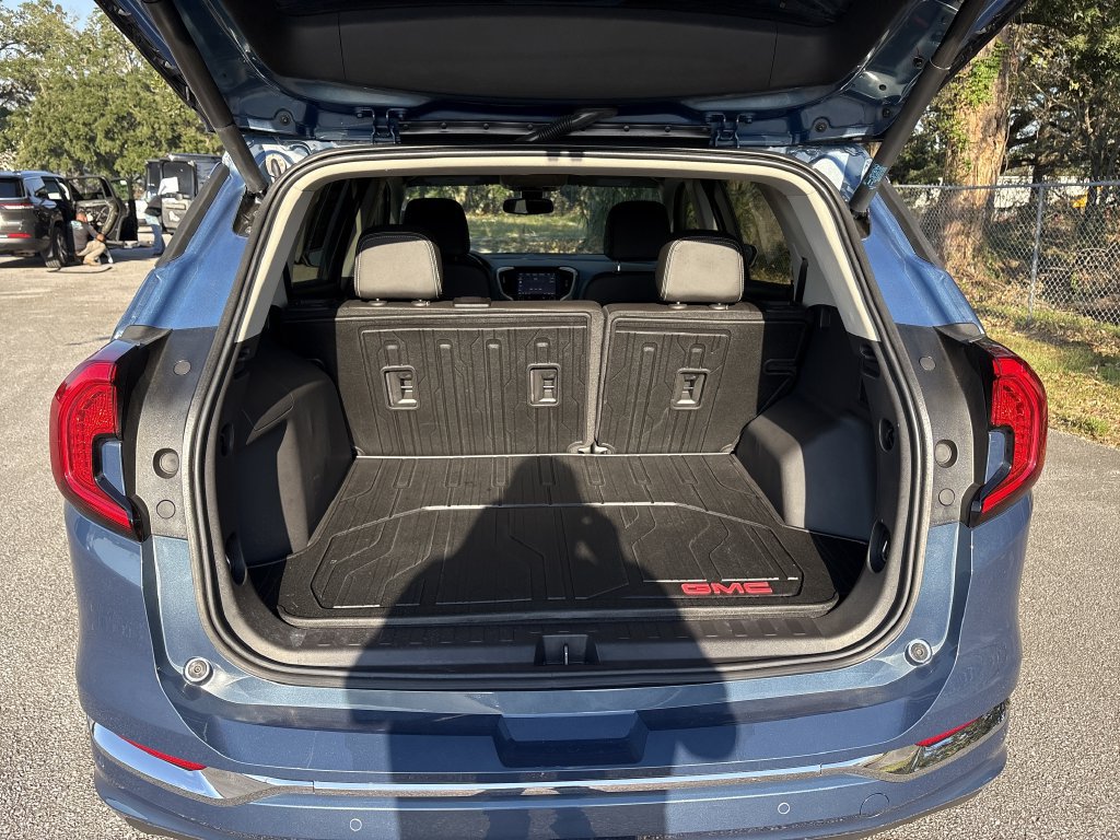 Used 2024 GMC Terrain Denali w/ LPO, Floor Liner Package AWD/4WD image 32