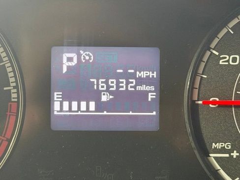 Used 2018 Subaru Crosstrek 2.0i Premium image 14