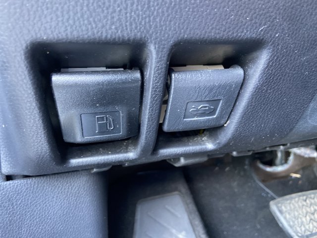 Used 2021 Toyota RAV4 XLE FWD image 45