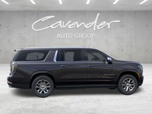 New 2026 Chevrolet Suburban Premier image 5