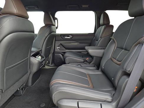 New 2026 Nissan Armada SL w/ Captain's Chari Seat Package RWD image 22