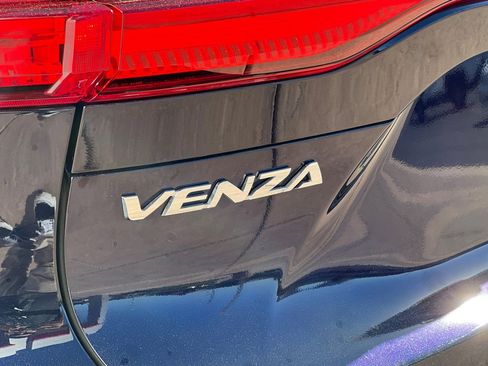 Certified 2024 Toyota Venza LE image 34