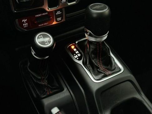 Used 2022 Jeep Gladiator Rubicon image 14