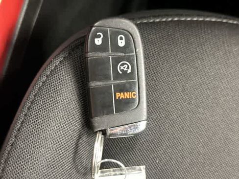 Used 2021 Jeep Renegade Trailhawk AWD/4WD image 32