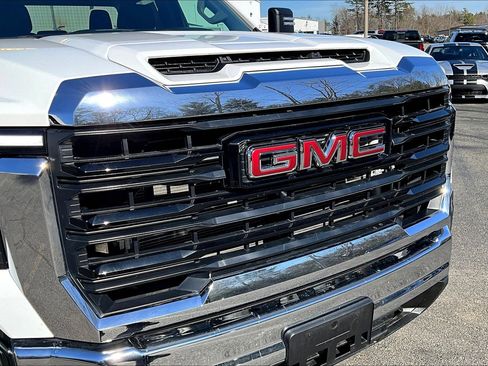 Used 2024 GMC Sierra 3500 Pro w/ Convenience Package image 24
