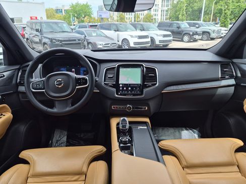 Used 2023 Volvo XC90 T8 Ultimate AWD/4WD image 25