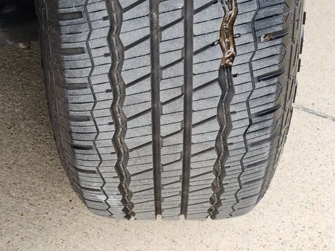 Used 2018 Ford Expedition Limited w/ Equipment Group 301A AWD/4WD image 18