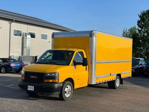 Used 2021 GMC Savana 3500 Extended w/ Power Convenience Package RWD image 4