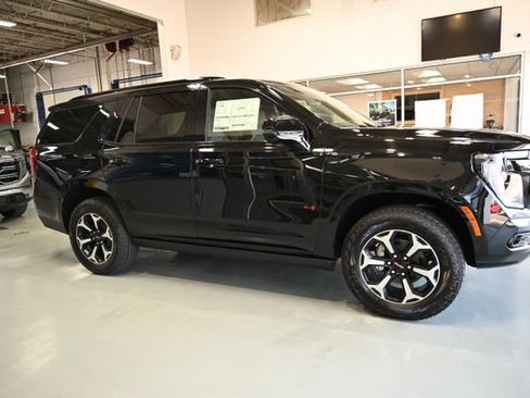 New 2026 GMC Yukon AT4 w/ AT4 Premium Plus Package AWD/4WD image 4