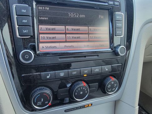 Used 2013 Volkswagen Passat 2.5 SE image 12