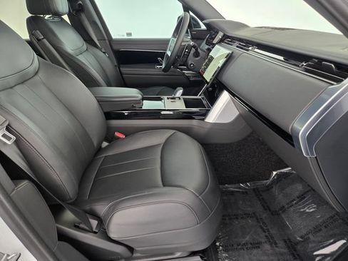 Certified 2024 Land Rover Range Rover SE AWD/4WD image 3