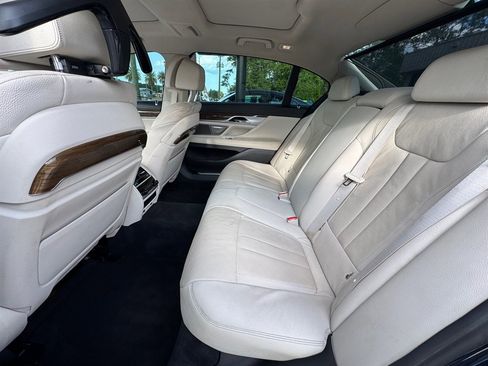 Used 2016 BMW 740i RWD image 12