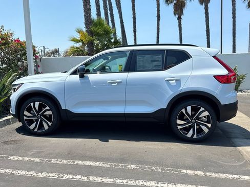 New 2026 Volvo XC40 B5 Ultra w/ Climate Package image 2