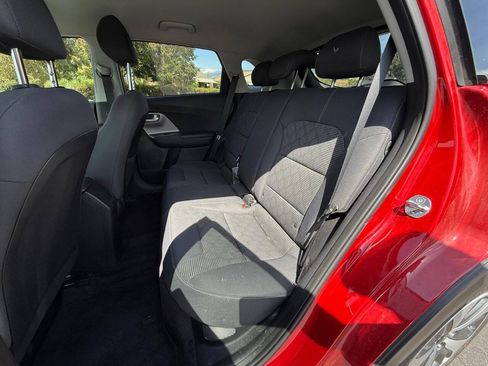Used 2021 Kia Niro LX FWD image 11