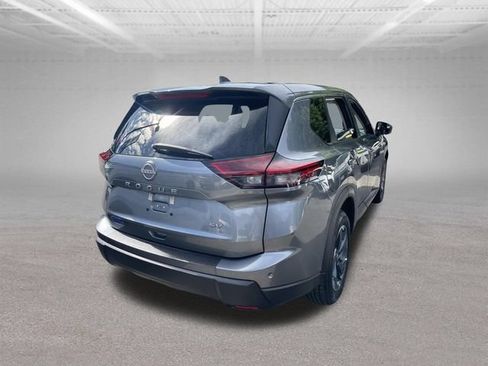 Used 2024 Nissan Rogue SV FWD image 10