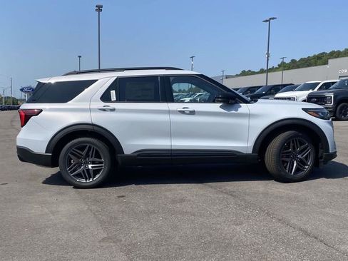 New 2026 Ford Explorer ST AWD/4WD image 2