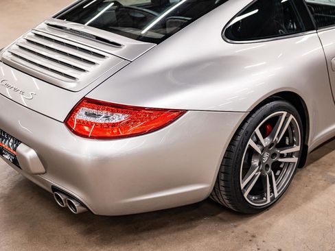 Used 2011 Porsche 911 Carrera S RWD image 31