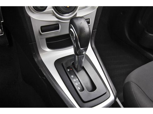 Used 2016 Ford Fiesta SE image 29